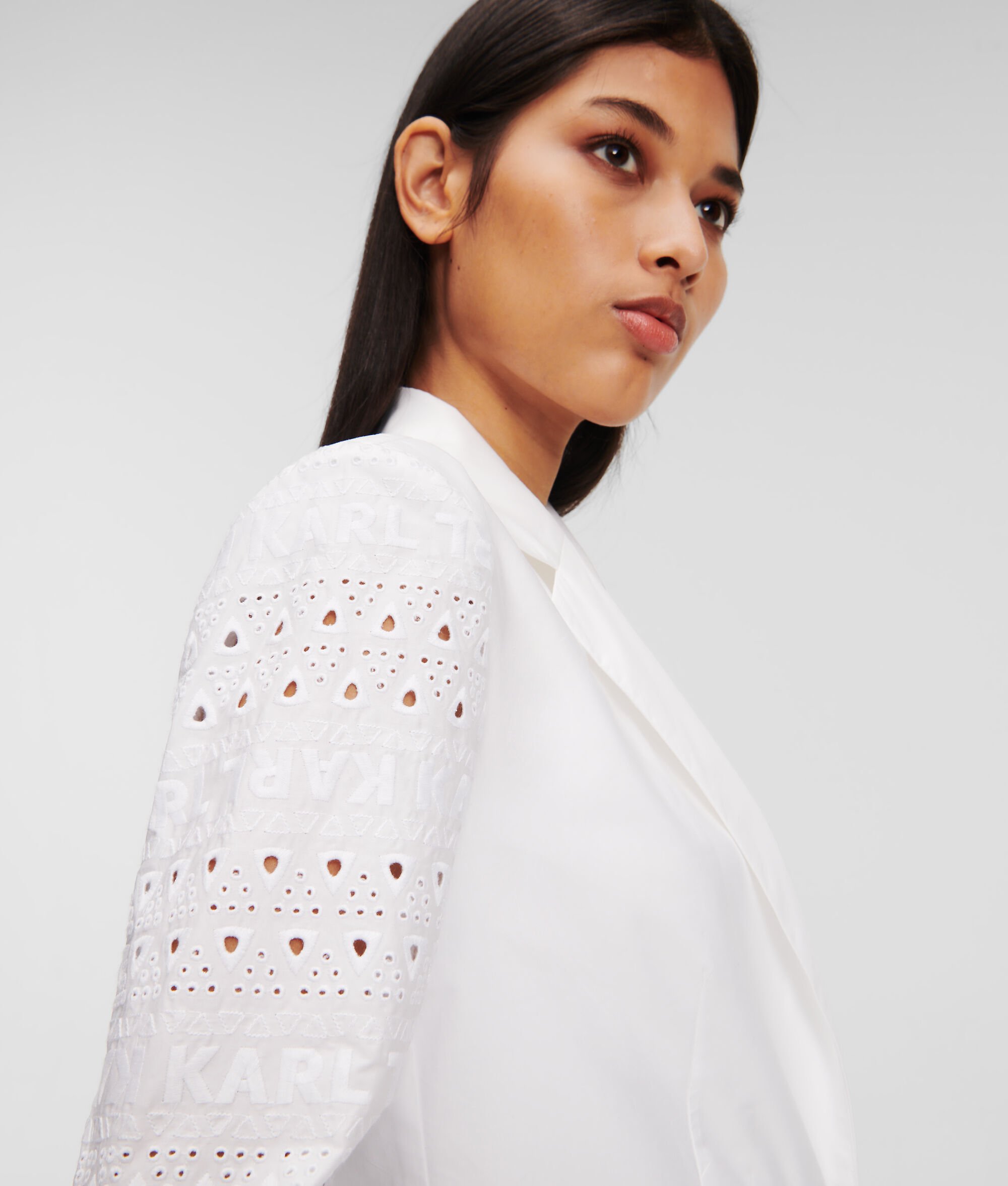 (image for) Unique Advantage Broderie Anglaise Blazer